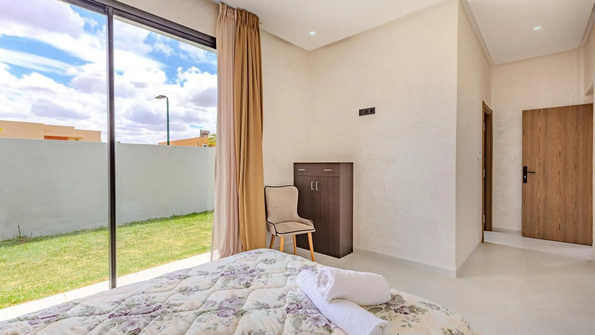 Charmante Villa Aya! Elegante & Calme Avec Piscine 마라케시
